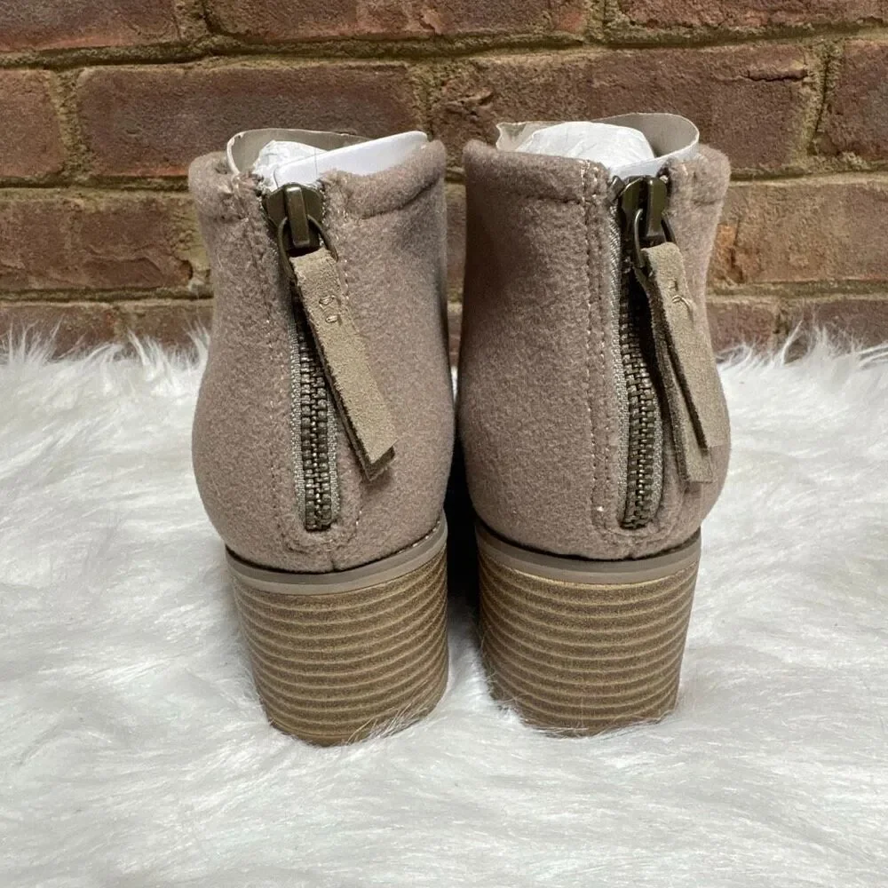 Toms Boots Womens 9.5 Lacy Ankle Bootie Beige Suede Side Zip Block Heels Casual